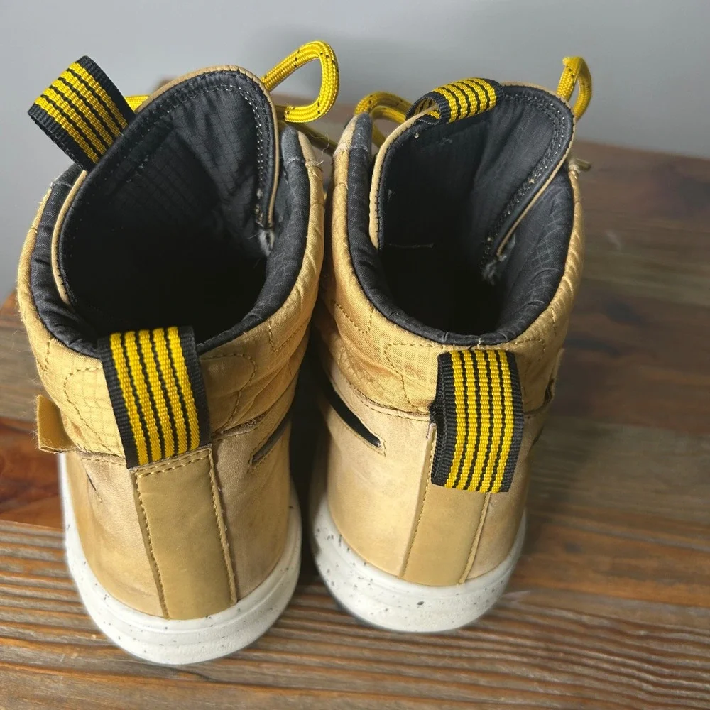 Nike Air Force 1 AF1 High Watershield Boots Kids Gold‎ Black Sneakers